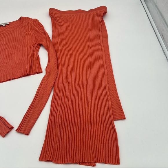 Ronny Kobo Orange Ribbed 2-Piece Set – Crop Top & Maxi Skirt – Size M - Picture 3 of 16